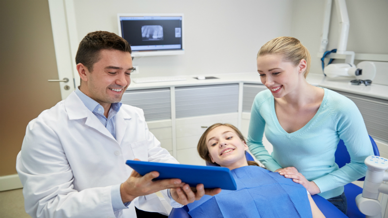 What Are Some of the Services That A Patient May Expect from A Dentist in Wood Dale?