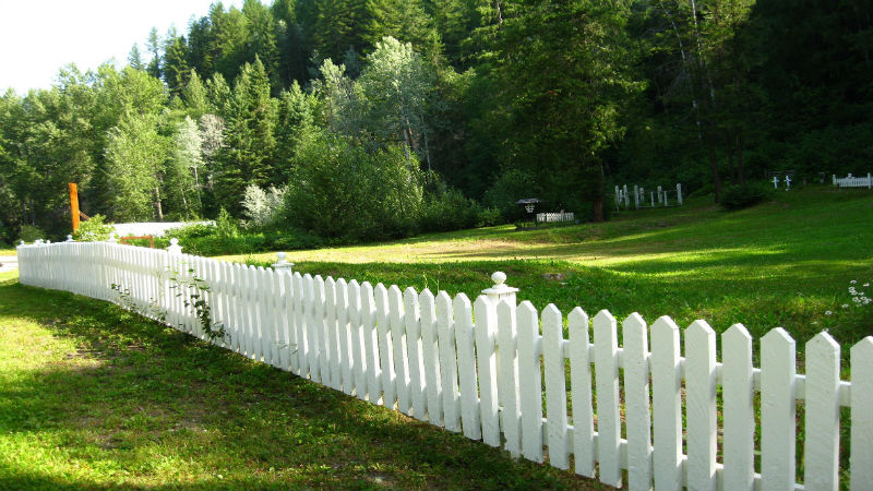 Hiring a Designer and Builder from a Fence Company in Park Ridge